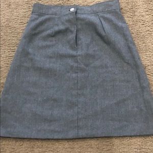 grey skirt
